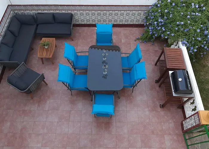 Spacious Apartment In Villa Noelia Benalmadena With Private Pool, Garden & Parking
