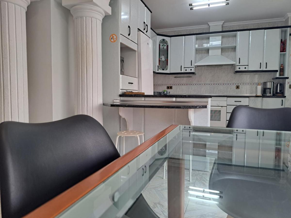 Vakantiehuis Spacious In Noelia With Private Pool, Garden & Parking *