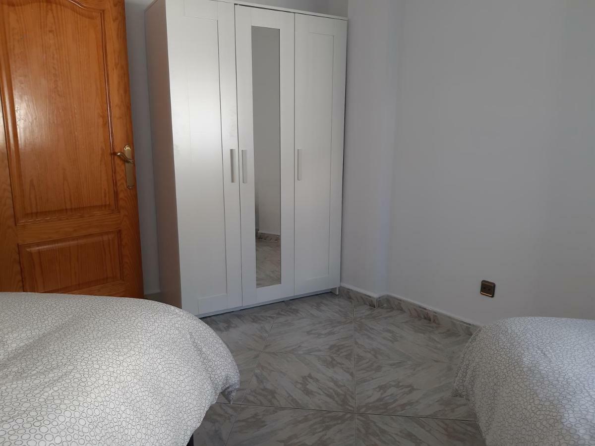 Spacious In Noelia With Private Pool, Garden & Parking Vakantiehuis *